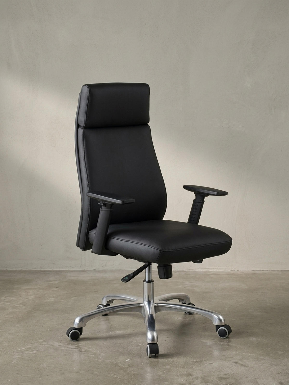 BÜROSTUHL Echtleder mit Aluminiumfußkreuz und verstellbaren Armlehnen Ergonomisch BADEN - Silberfarben/Schwarz, Leder (75/118/68cm) - KADIMA DESIGN