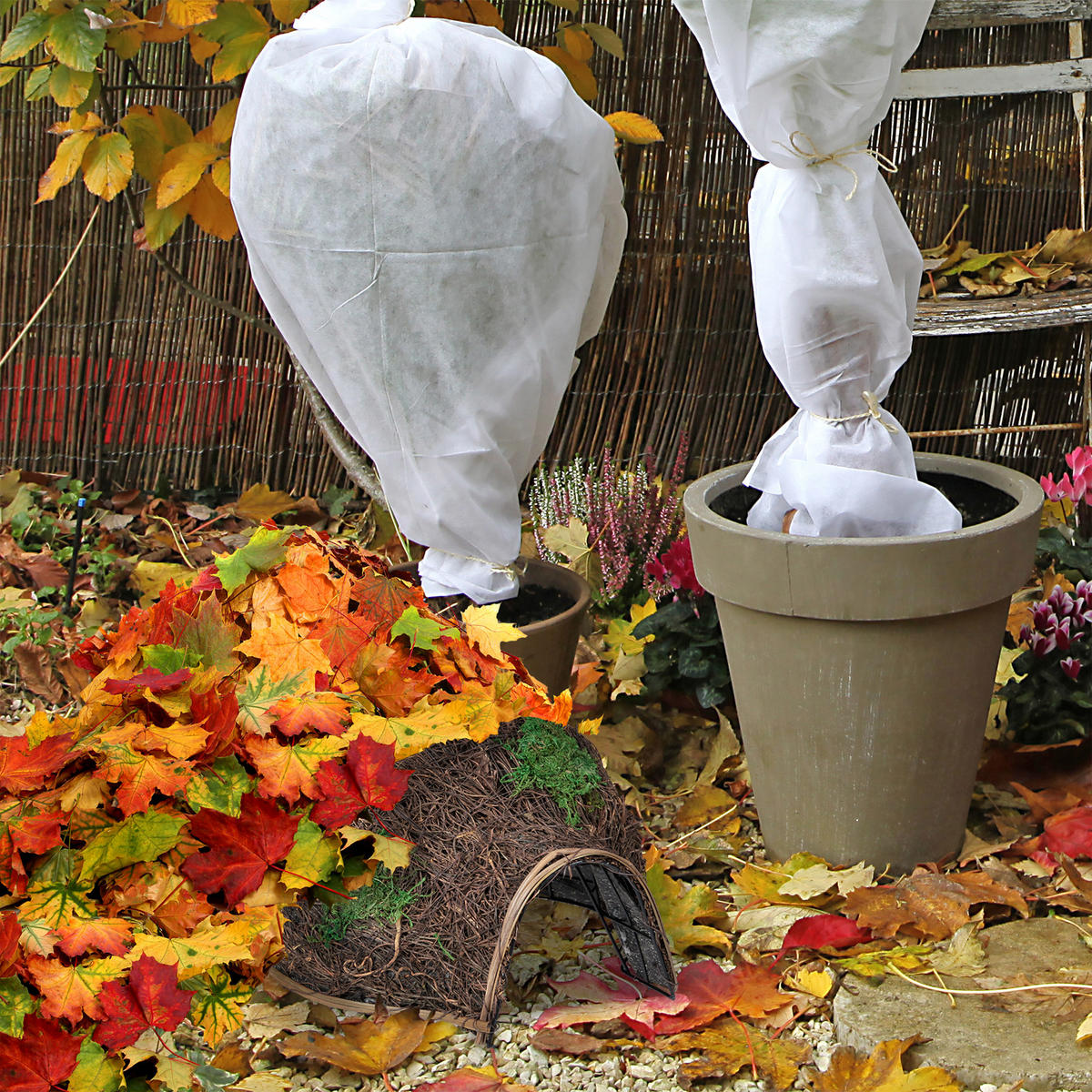 IGELHAUS - Dunkelbraun, Textil/Metall (32/21/48cm) - Relaxdays