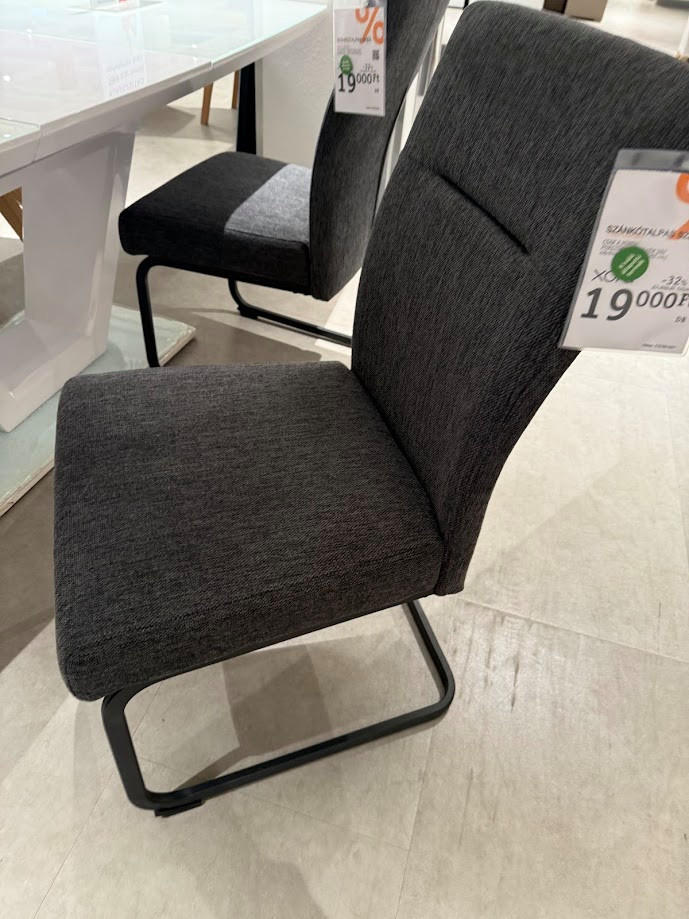 SZÁNKÓTALPAS SZÉK PIGGY-BUDAÖRS OUTLET - Xora