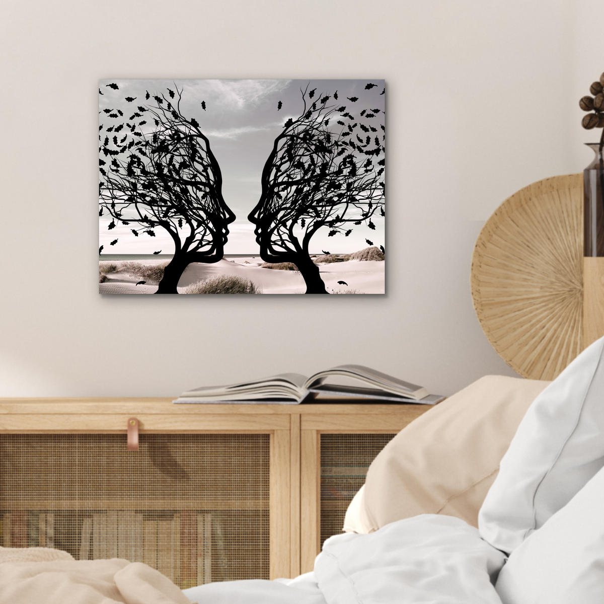 KOVOVÝ OBRAZ Pláž - more - ľudia - strom - moderné umenie 40x30 cm - svetlosivá, kov (40/30cm) - MuchoWow