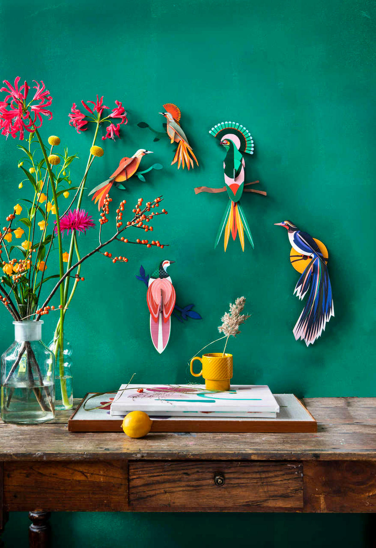 WANDDEKO Feuriges Vogel-Duo 23/7 cm - Orange/Grün, Wellpappe (23/7/27cm) - KUNSTLOFT