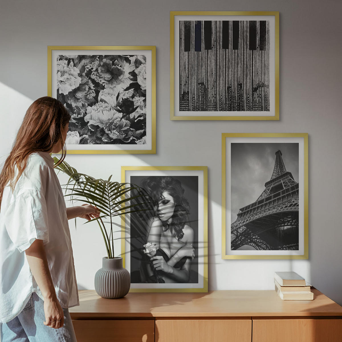 BILDER SET 4er Set - 50x50 cm & 40x60 cm Goldrahmen - Porträt einer Frau mit einer Eiffel-Rose - Goldfarben, Kunststoff (50/50cm) - TULUP