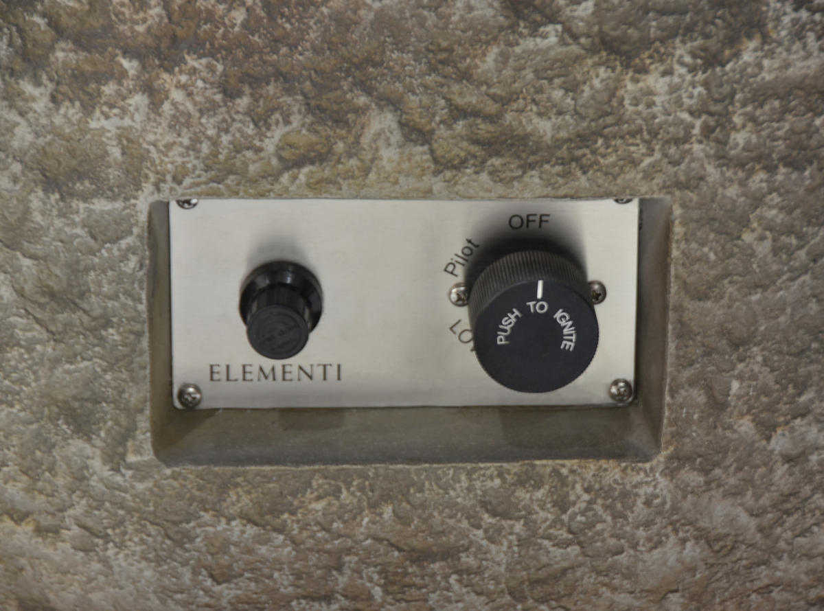 FEUERTISCH Boulder Gasfeuerstelle aus GF-Beton 110/89/41 cm - Naturfarben, Naturmaterialien (89/41/110cm) - Elementi