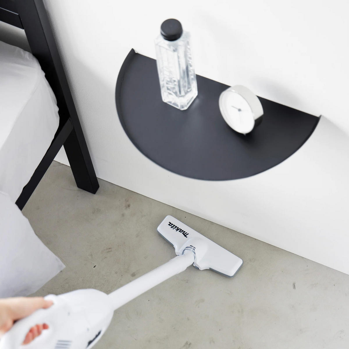 WANDREGAL - tower 40/22/11,7 cm - Schwarz, Metall (22/11.7/40cm) - Yamazaki