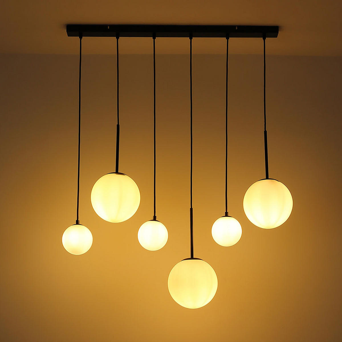 LED HÄNGELEUCHTE HALLIE Schwarz Opalglas - Schwarz, Glas (91/20/117cm) - Globo Lighting