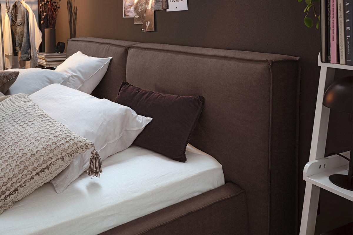POLSTERBETT CARLO Braun Massivholz - Braun, Textil (140/200cm) - KAWOLA