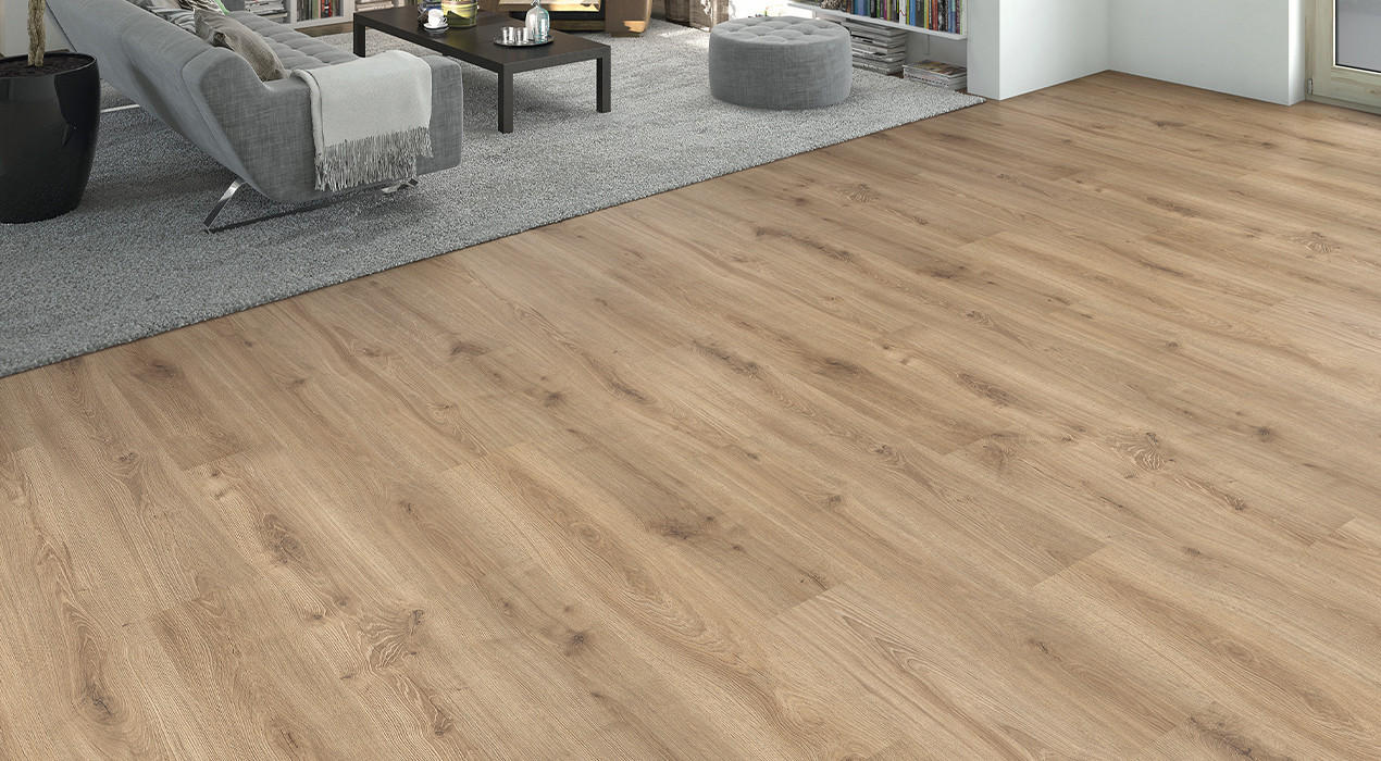 Laminatboden braun, naturfarben