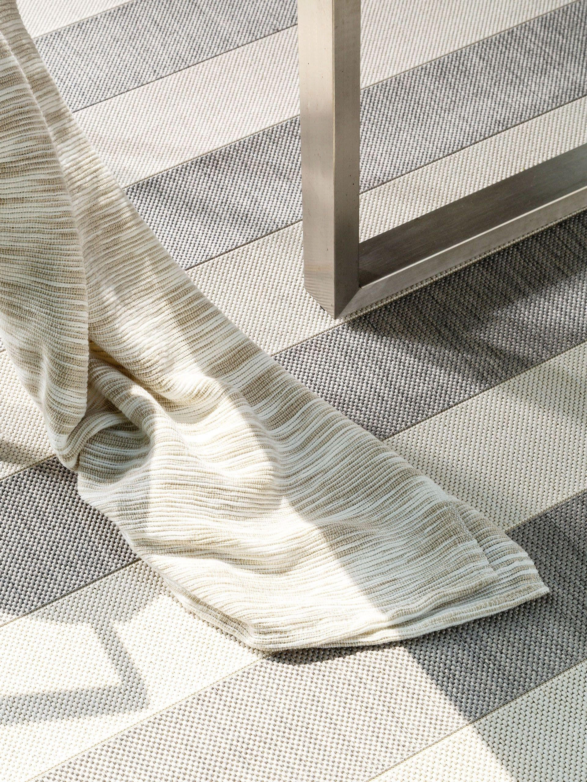 Thumbnail - benuta Nest Outdoorteppich, Grau, Textil, Rechteckig, 120x170 cm, Oeko-Tex® Standard 100, wasserabweisend, Teppiche & Bö...