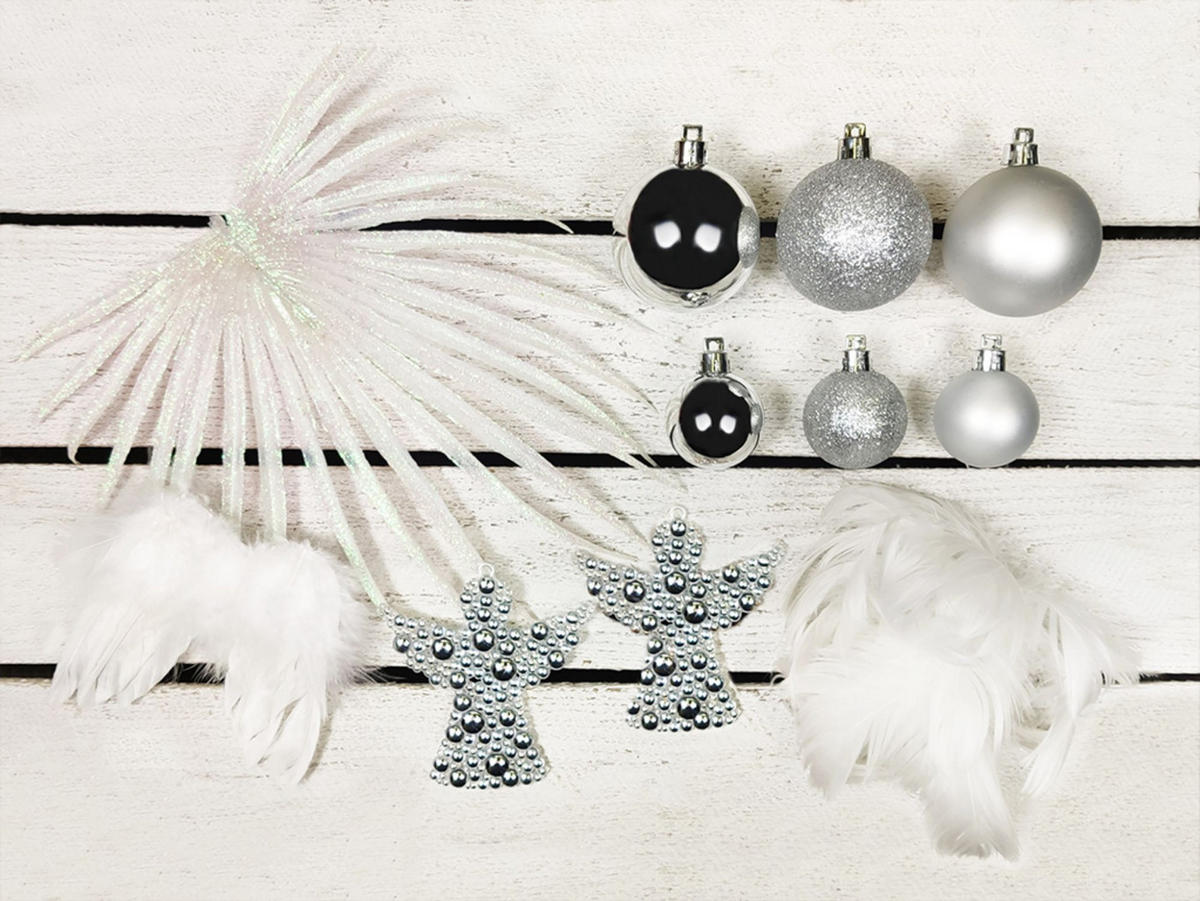 LAALU WEIHNACHTSBAUM geschmückt künstlich mit 97 Stk Kugeln ANGEL WINGS 210 cm mit Metallständer - Silberfarben/Weiß, Kunststoff (210cm) - LAALU
