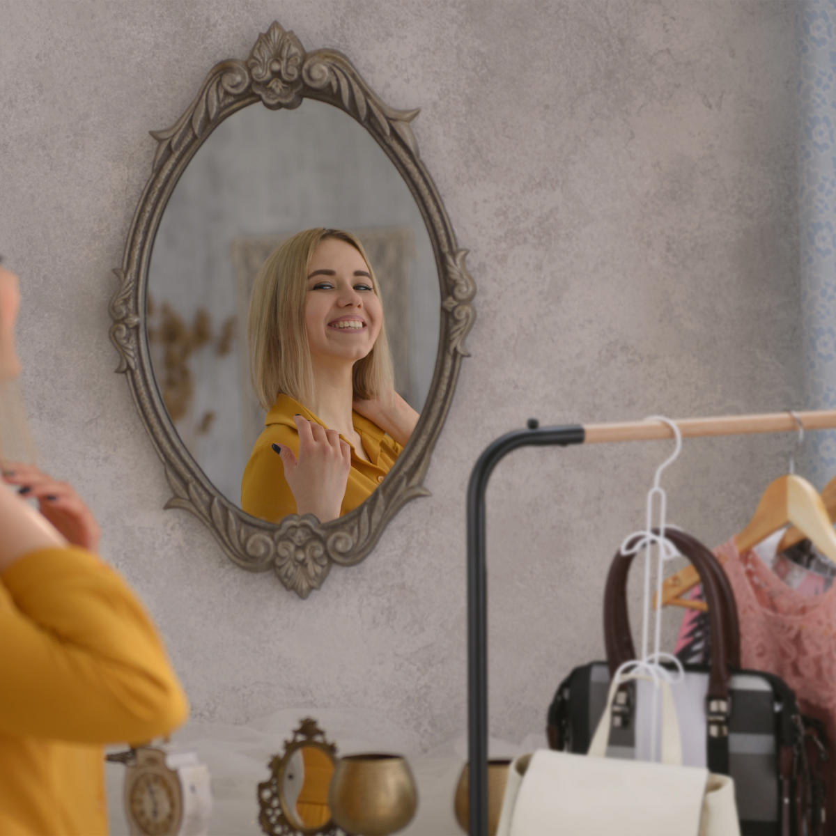 VEŠIAK na tašky - strieborná, kov (4.5cm) - Relaxdays