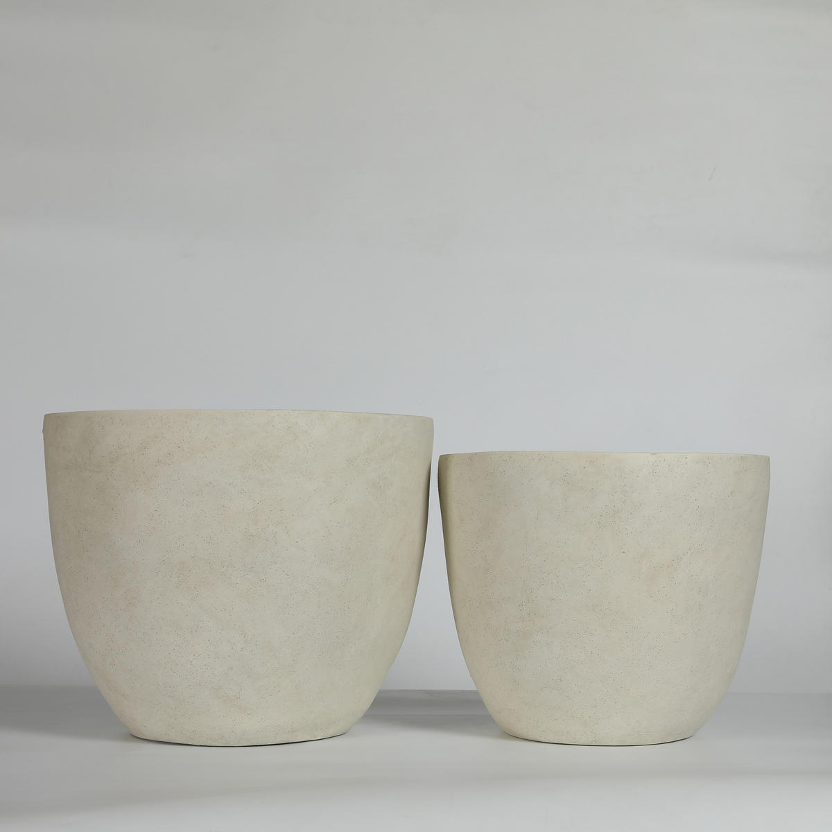 BLUMENTOPF Ø 45/38 cm Weiß mit Abflusslöcher (2 Stück) - Weiß, Naturmaterialen (37.8/32.2cm) - Oxeza