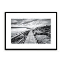 POSTER mit Rahmen 70x50 cm Strandlandschaft Schwarz-Weiß - Weiß, Holz (71/51cm) - artissimo
