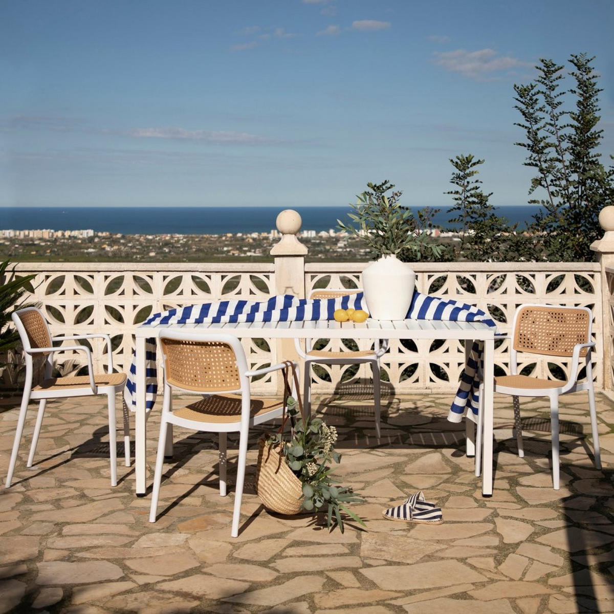 STUHL FÜR DRAUSSEN Kaira Zweifarbig 57 cm x 81 cm - Multicolor, Kunststoff (57/81/54cm)