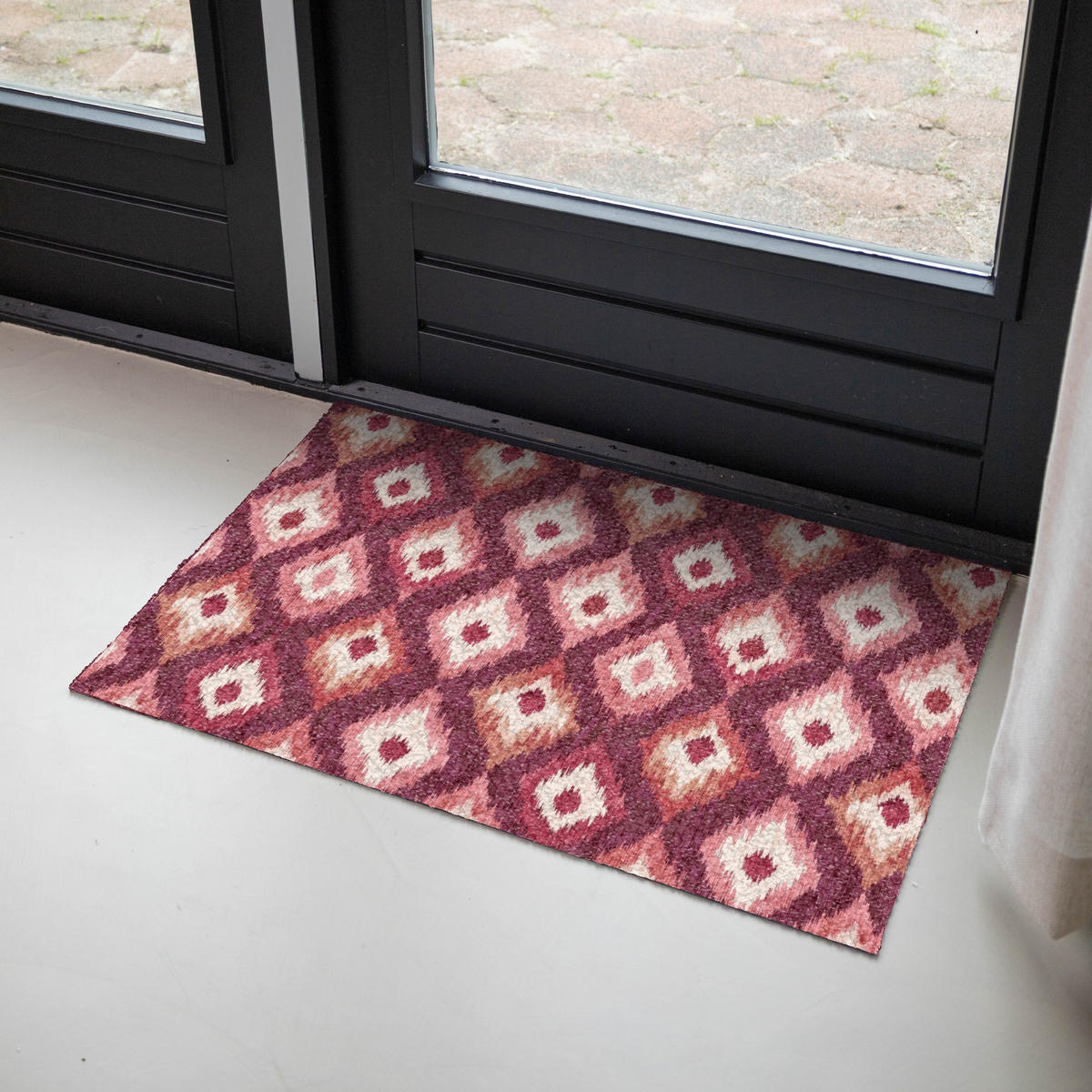 OTIRAČ ZA VRATA Karirani uzorak 90x60 cm - boje bobica, plastika (90/0.4cm) - MuchoWow