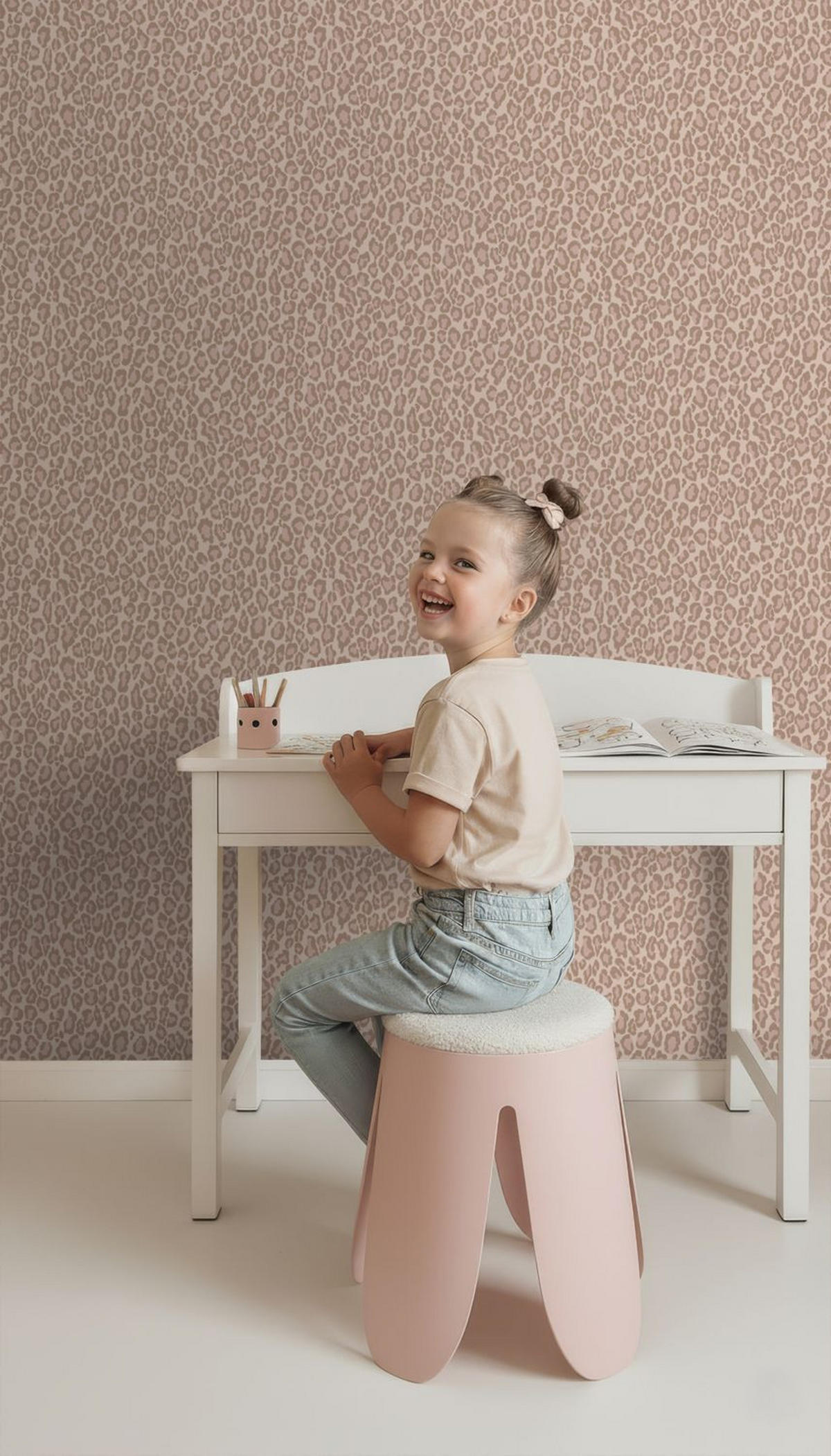 TAPETE Leopardenmuster 50 x 900 cm - Pink, Papier (50/0.1cm) - ESTAhome