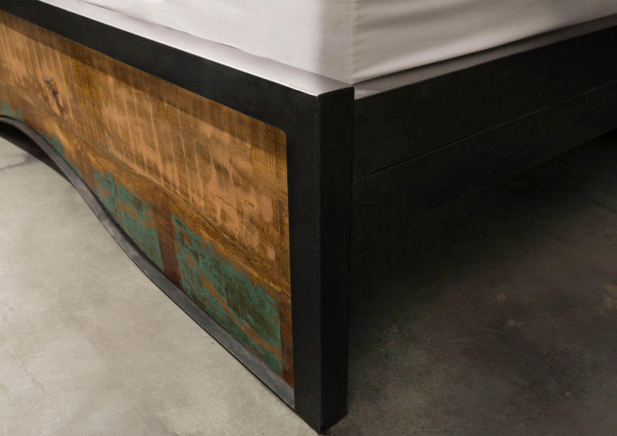BETT Massivholz Altholz 180 x 200 x 90 mehrfarbig INDUSTRIAL #108 - Multicolor, Holz (180/200cm) - Massivmoebel24