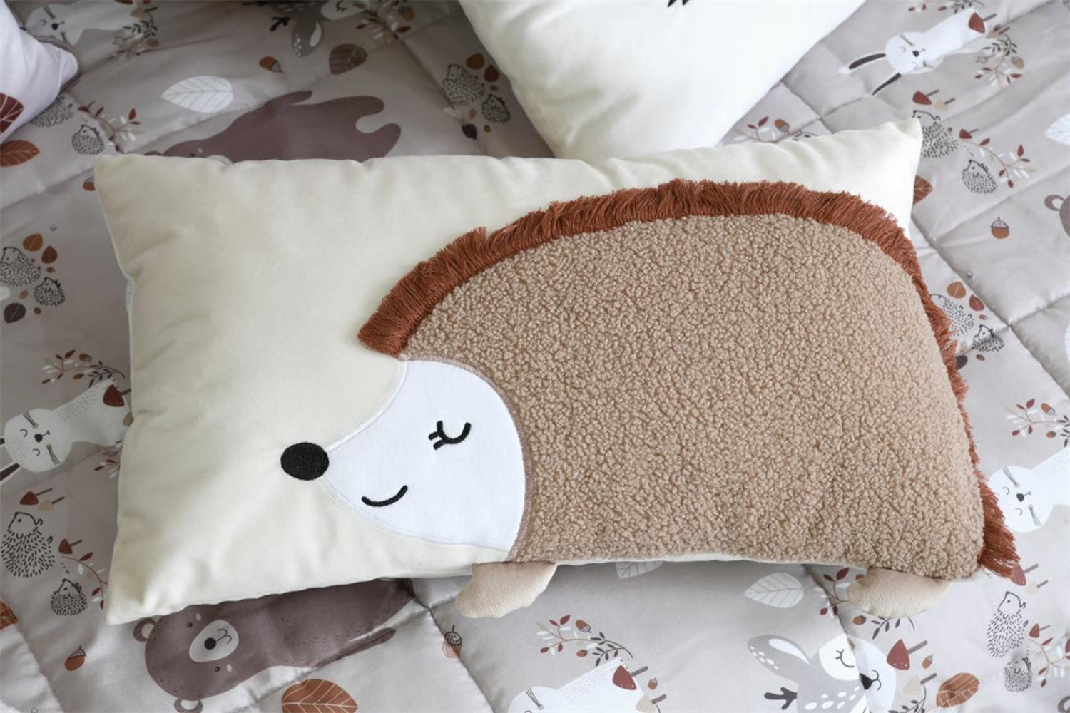 KINDERKISSEN Igel Gabin 50/30 cm - Beige, Textil (30/50cm)