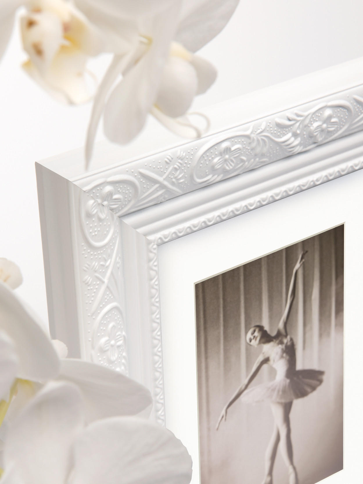 Thumbnail - walther design Bilderrahmen, Weiß, Holzwerkstoff, 36.8x47x2.2 cm, Bilder und Zubehör, Bilderrahmen, Bilderrahmen Holz