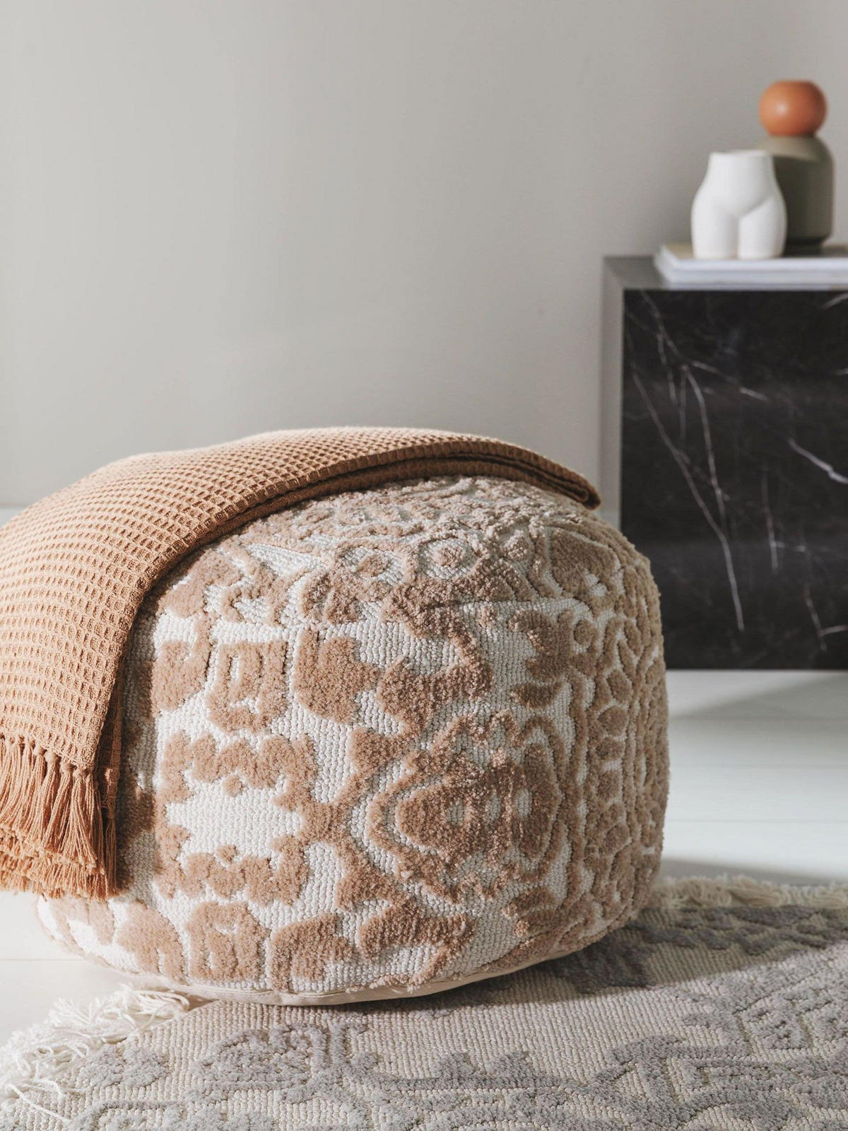 POUF Elias Beige 55x55x30 cm - Beige, Textil (55/30/55cm) - KUNSTLOFT