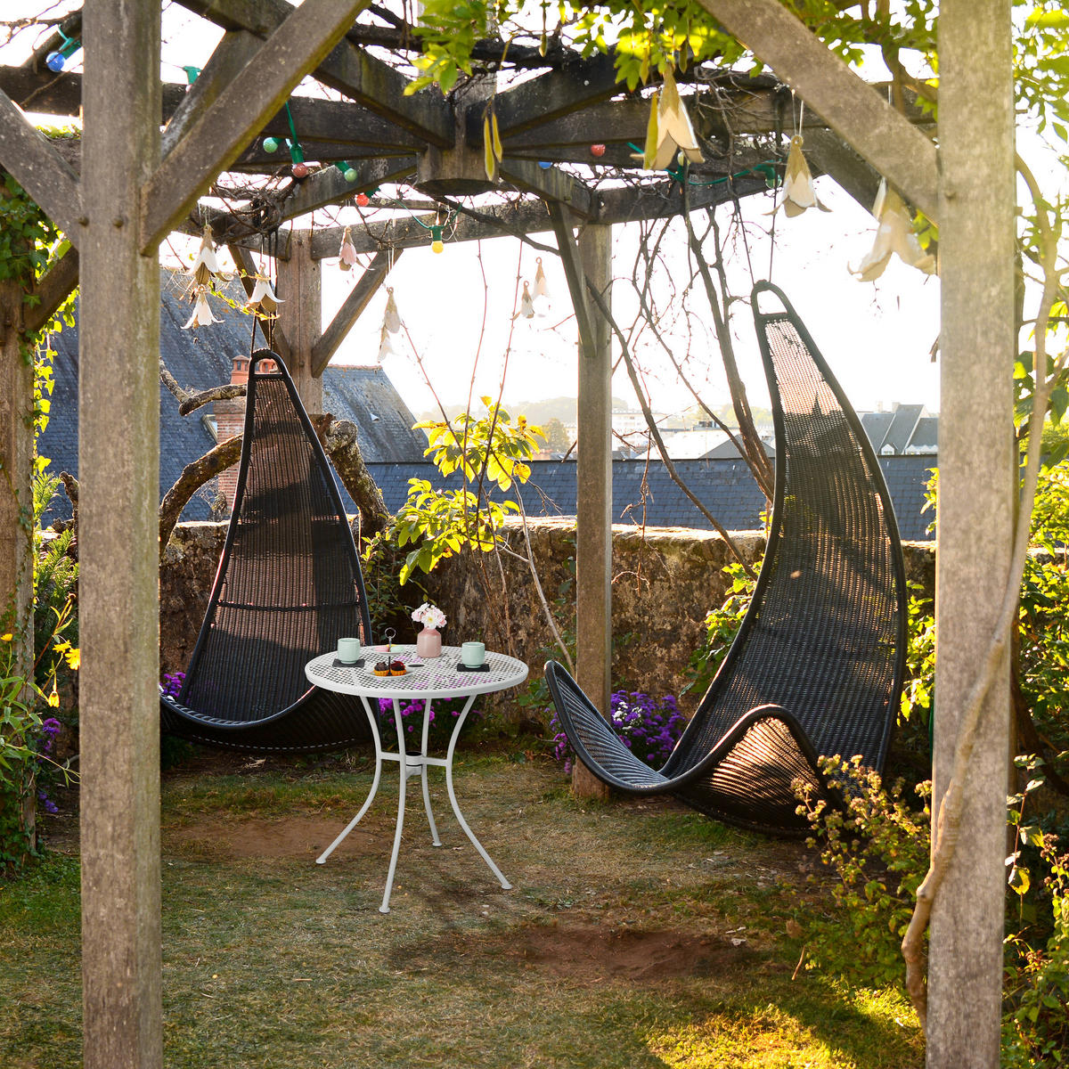 GARTENTISCH - Weiß, Metall (70/70/72cm) - Relaxdays