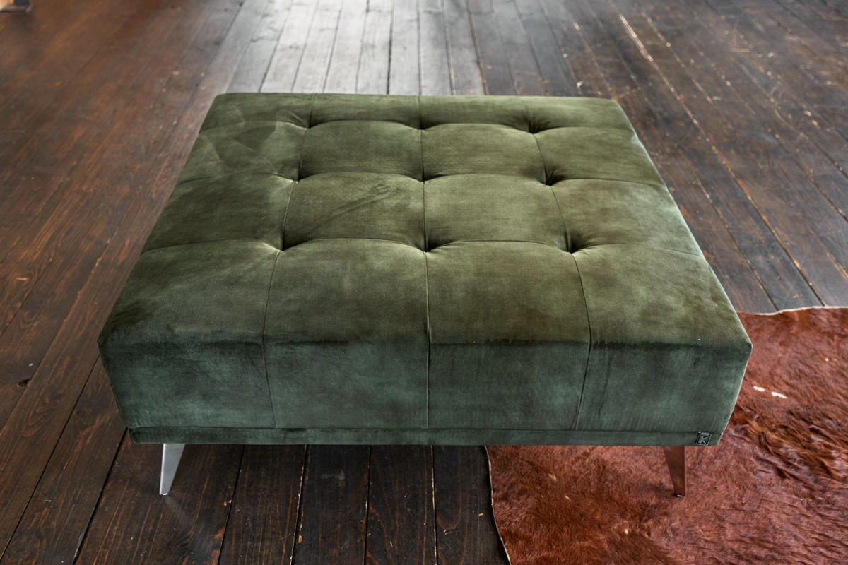 HOCKER WIOLO Grün Velvet - Silberfarben/Grün, Textil (110/42/110cm) - KAWOLA