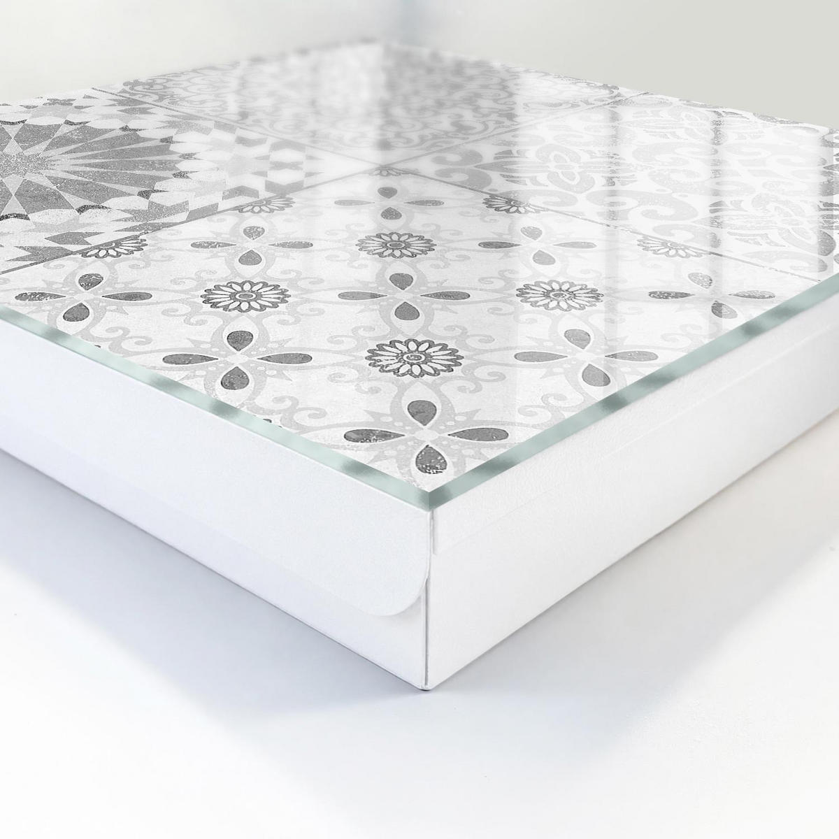 SCHLÜSSELBOX Weiß 30x30 cm – Türöffnung nach rechts - Geometrische Muster - Grau, Metall (30/30/5cm) - TULUP