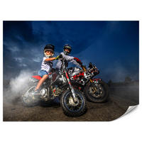 FOTOTAPETE für Schlafzimmer Vater Sohn Motorräder Action 450x315 - Rot/Schwarz, Papier (450/315cm) - Muralo