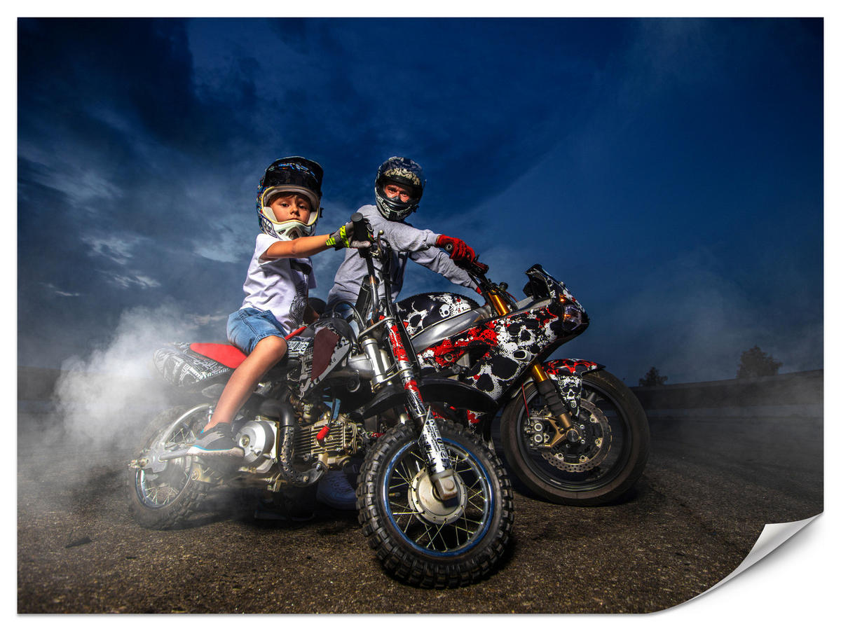 FOTOTAPETE für Schlafzimmer Vater Sohn Motorräder Action 450x315 - Rot/Schwarz, Papier (450/315cm) - Muralo