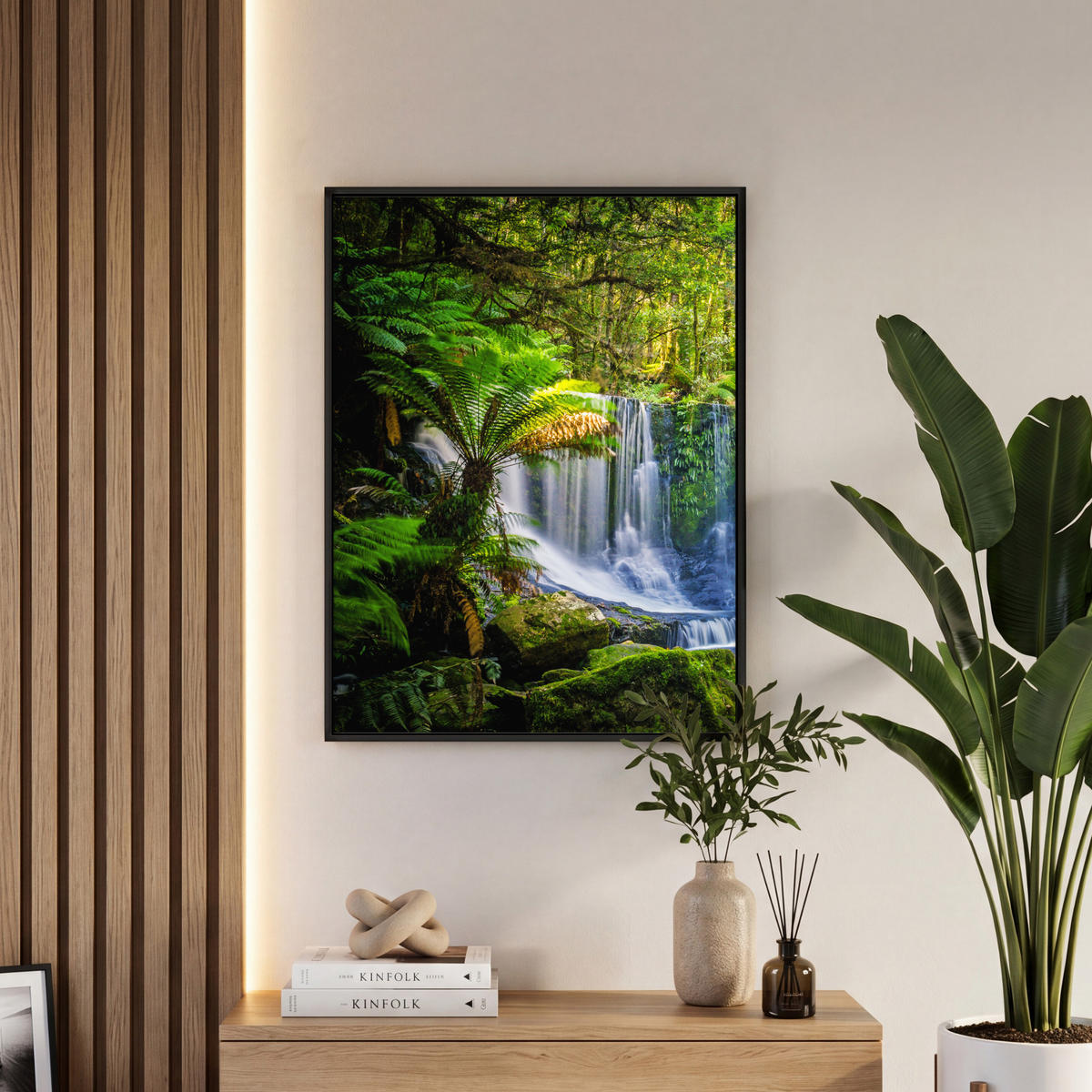 LEINWAND Bilder mit Rahmen - Dschungel - Wasserfall - Australien - Pflanzen - Natur - 60x80 - Dunkelgrün, Textil (60/80cm) - MuchoWow