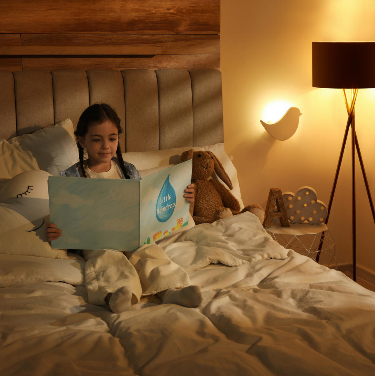 DREIBEIN-STEHLAMPE - Goldfarben, Kunststoff/Textil (53.5/53.5/148.5cm) - Relaxdays