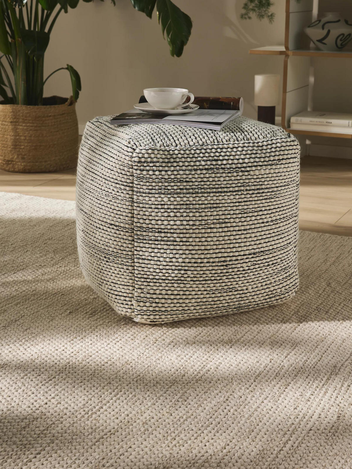 WOLL-POUF handgefertigt Rocco Beige/Schwarz 45x45x45 cm - Beige, Textil (45/45/45cm) - benuta Pure