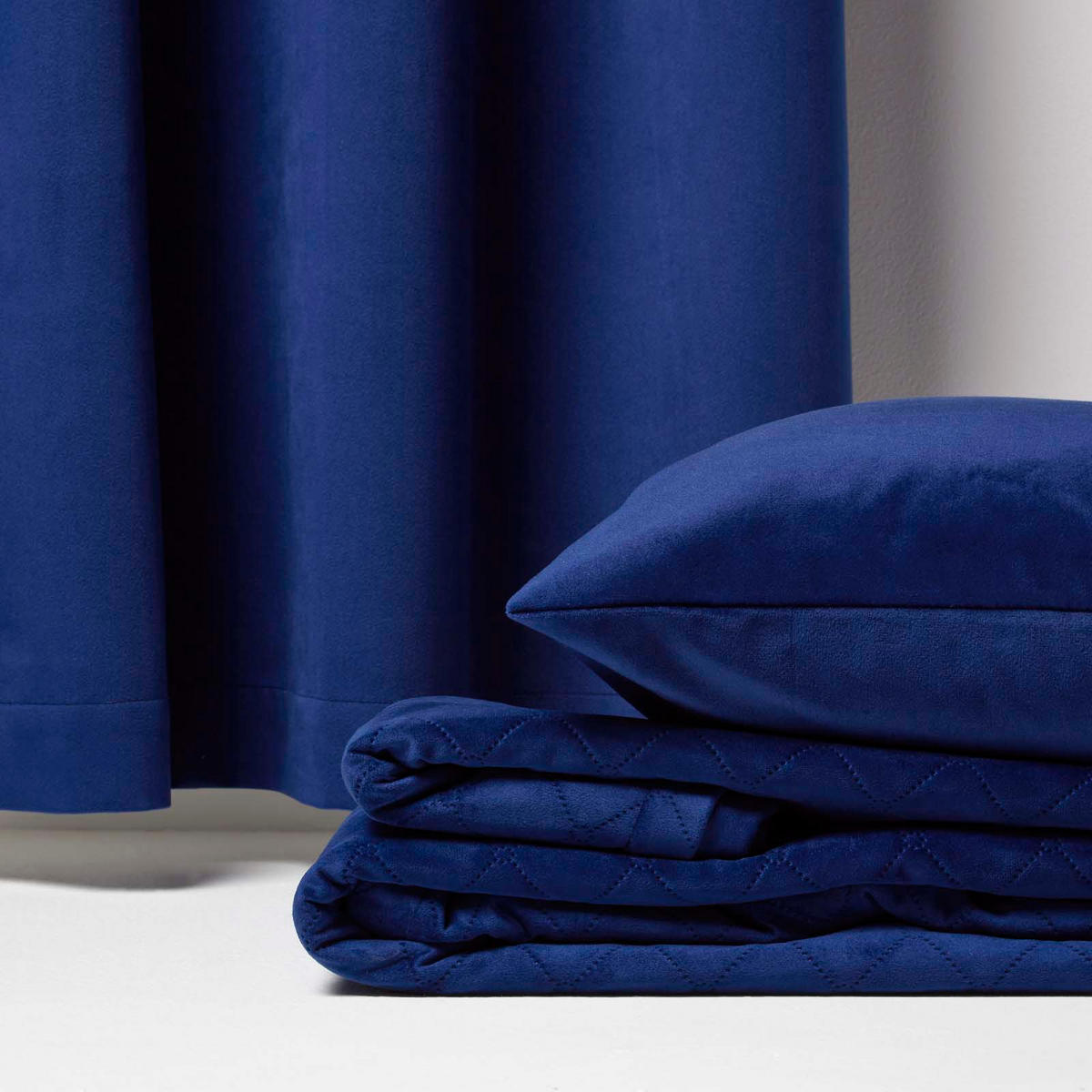 SAMT-WOHNDECKE 150/200 cm, gesteppt - Dunkelblau, Textil (150/200cm) - Homescapes