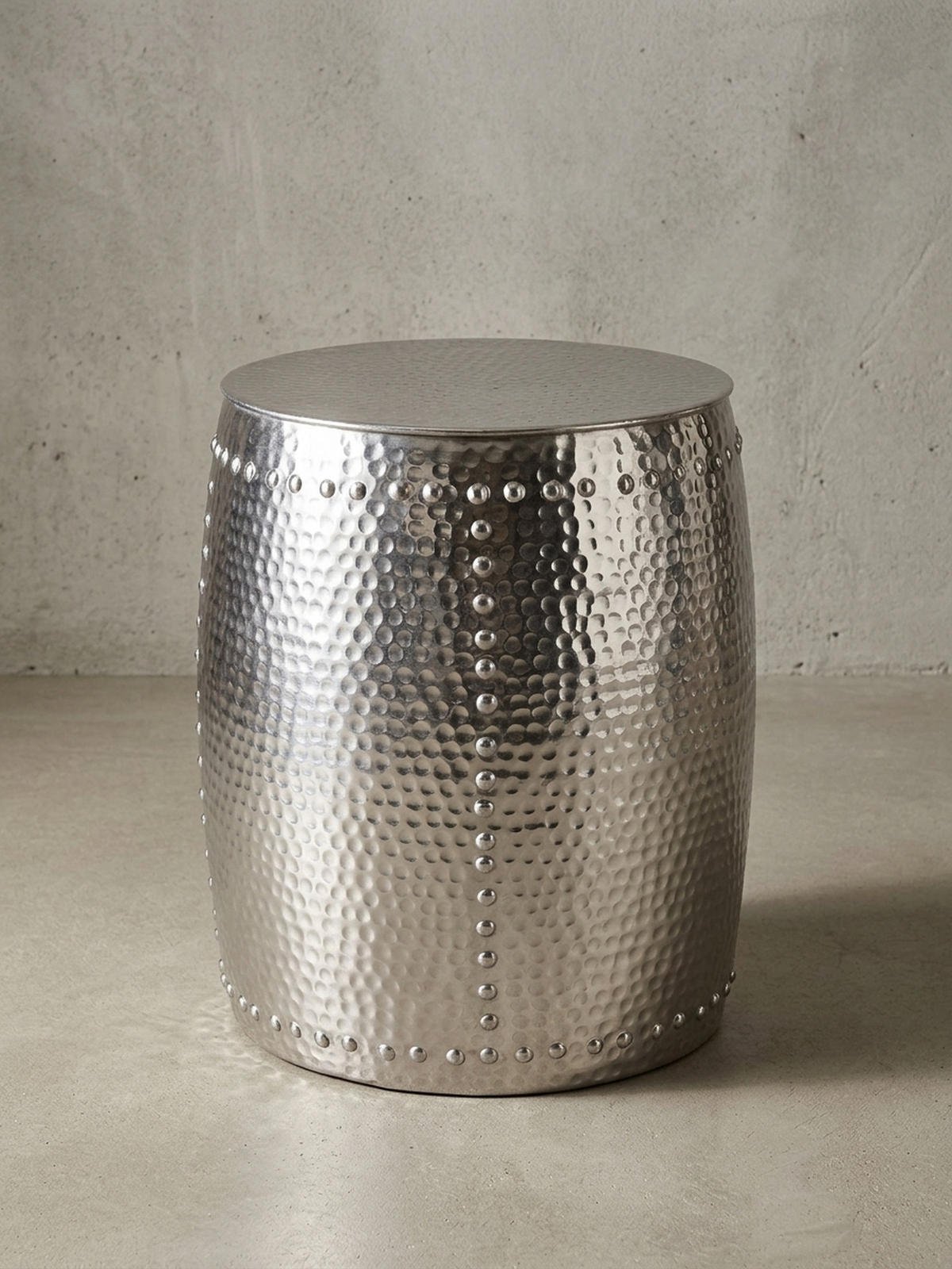 BEISTELLTISCH Aluminium Orientalisch Hammerschlag ENNS, Silber 42x42x49 cm - Silberfarben, Metall (42/42/49cm) - KADIMA DESIGN