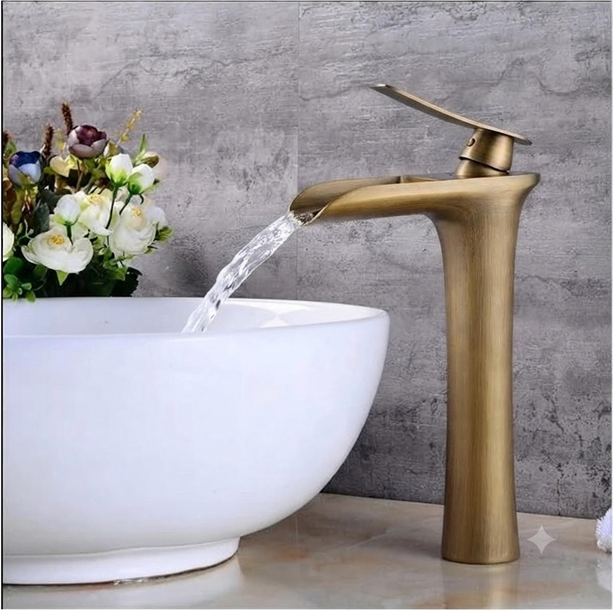 BADEZIMMERARMATUR, 28 cm hoch, goldfarbener Antik-Stil. - Goldfarben, Metall (40.87/7.8/25.8cm) - Vallsero