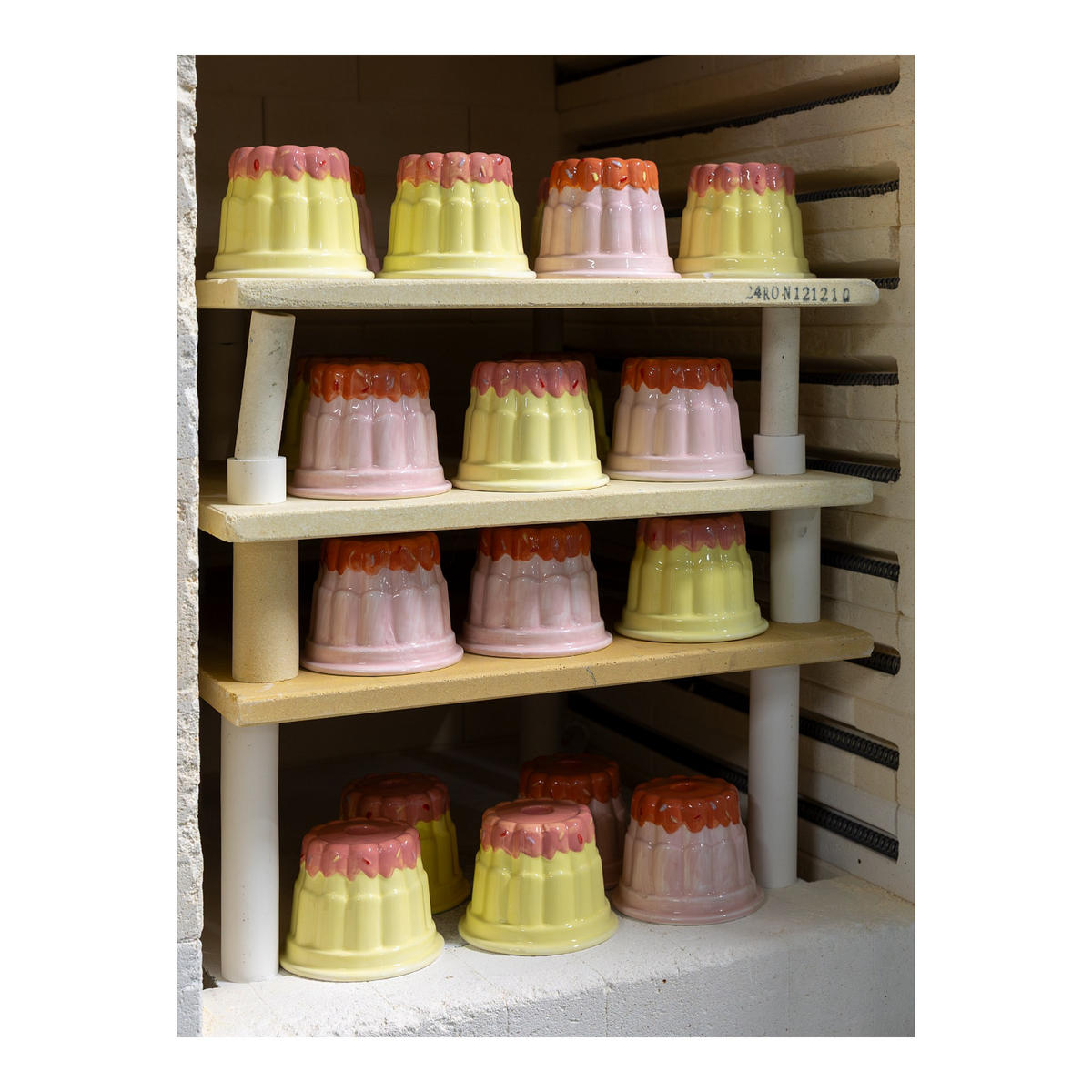 KERZENHALTER Blond Geburtstag - Gelber Pudding in Bunt - 9cm - Multicolor, Keramik (12/9/8cm) - Blond Amsterdam