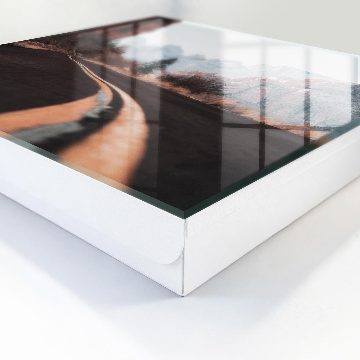 SCHLÜSSELBOX Weiß 30x30 cm – Türöffnung nach rechts - Straße in den Bergen - Braun, Metall (30/30/5cm) - TULUP