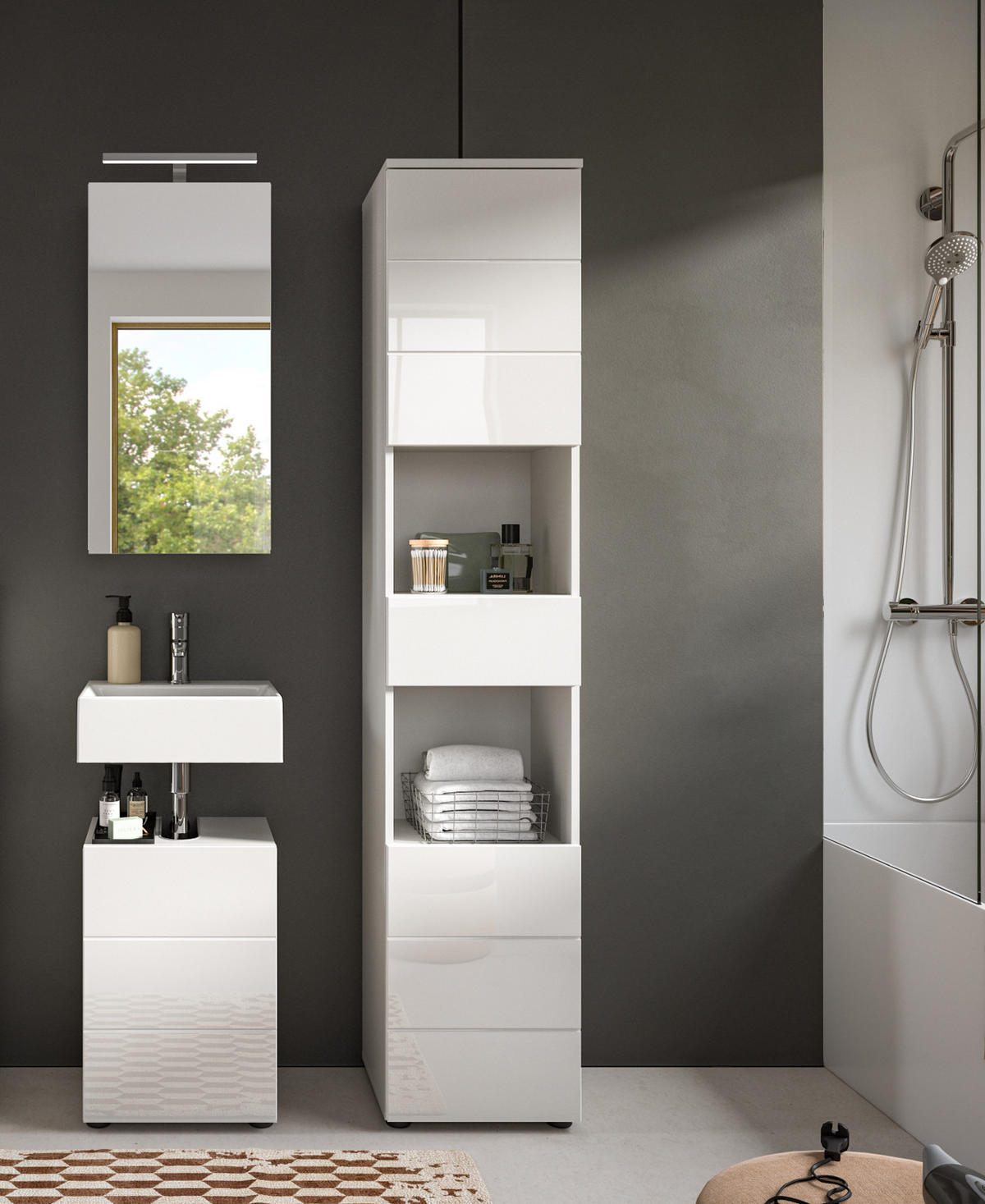 BADSCHRANK weiß Hochglanz 38 x 190 cm, Hochschrank mit viel Stauraum - Weiß Hochglanz/Schwarz, Holzwerkstoff/Kunststoff (38/190/34cm) - Inn.Furn