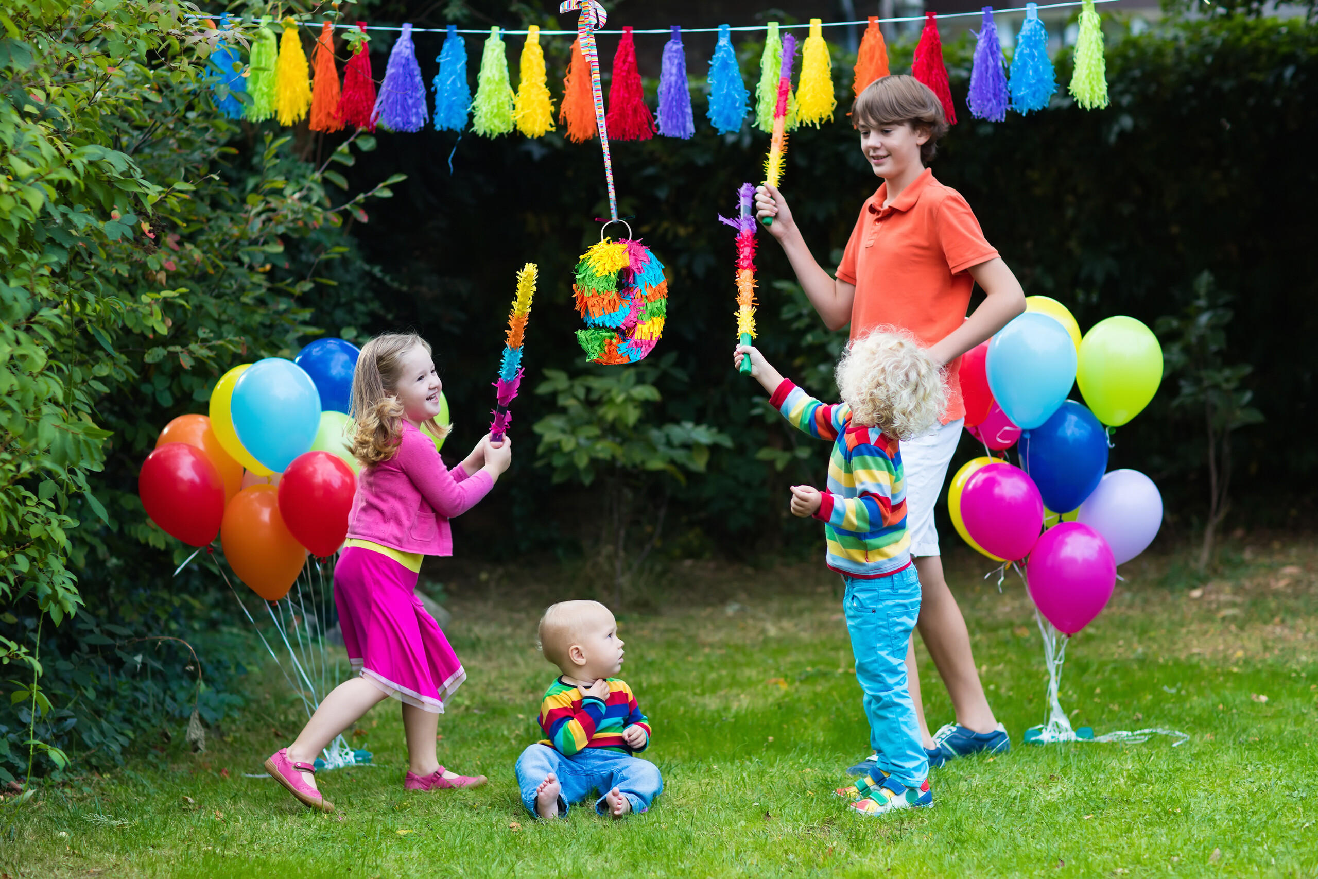 PINATA - Multicolor, Papier/Wellpappe (15/20/4cm) - Relaxdays