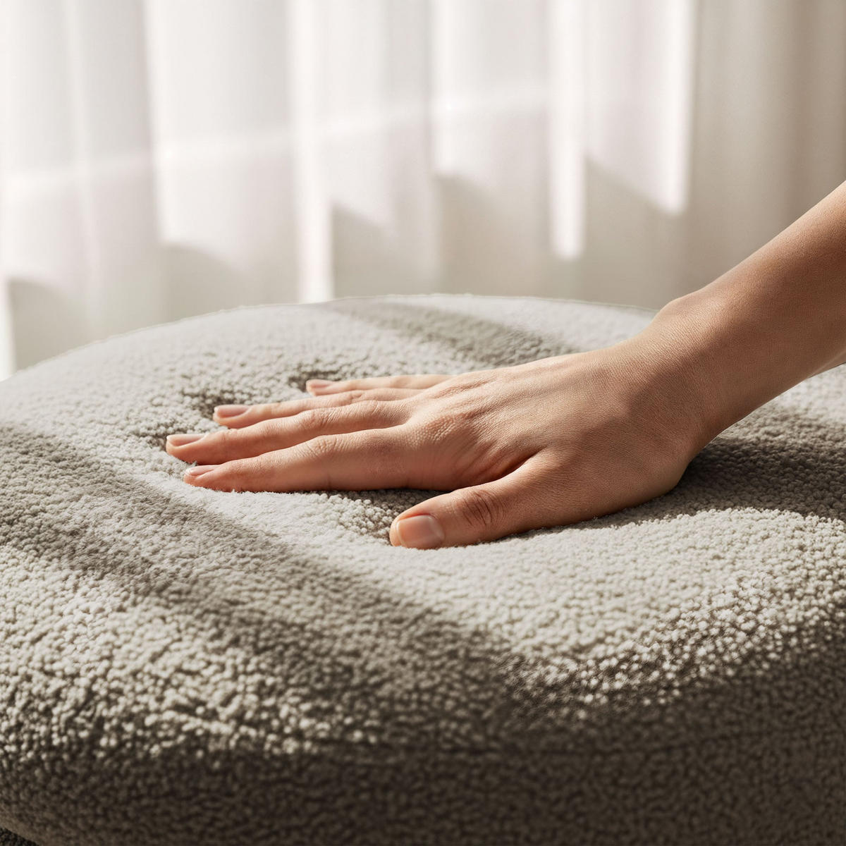 POLSTERHOCKER mit Stauraum Olive - Hellgrün, Textil (42/45/42cm) - RAUMHIRSCH FURNITURE