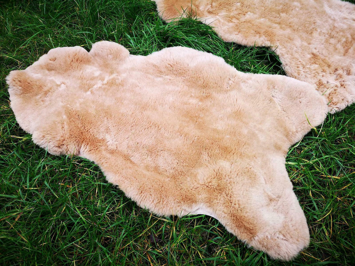 FELL Deutsches Merino Lammfell Schaffell Hellbraun ca. 135 cm - Hellbraun, Fell (80/135cm) - Provellus