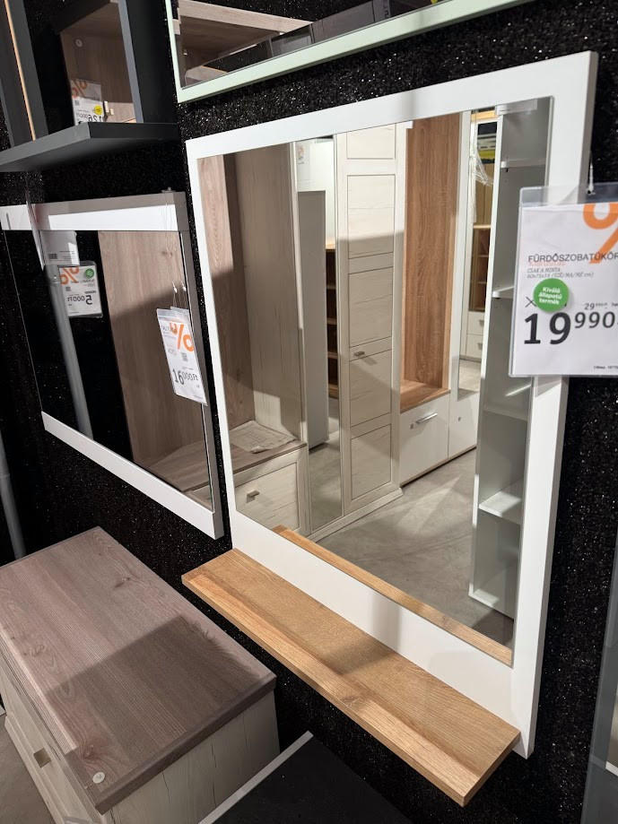 FÜRDŐSZOBATÜKÖR NOVENTA-BUDAÖRS OUTLET - Xora