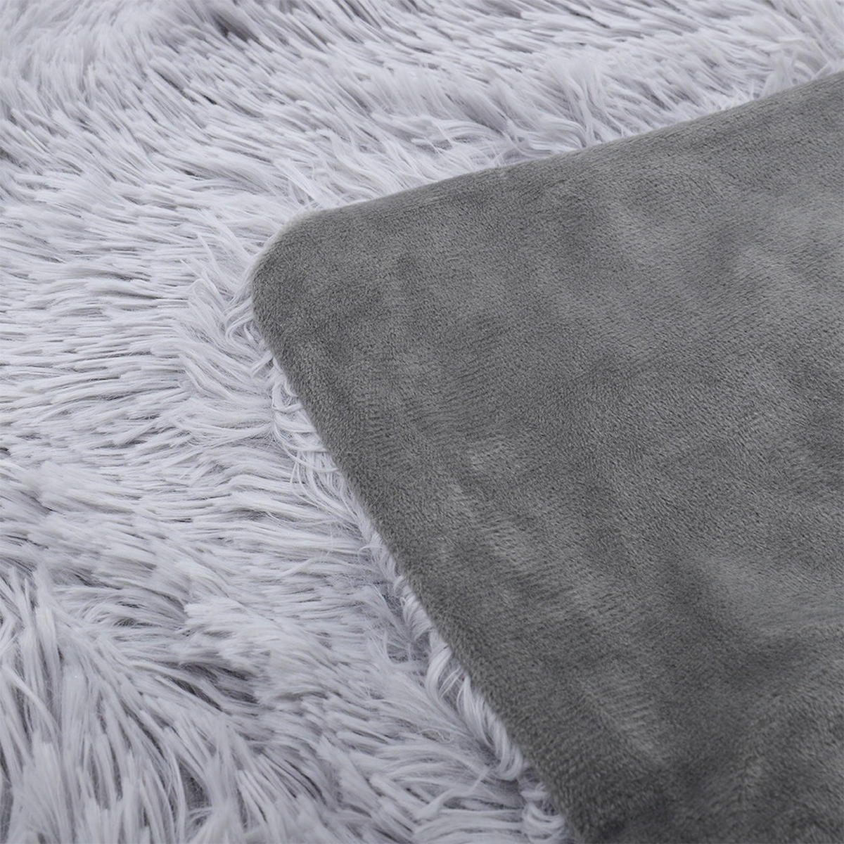 KUSCHELDECKE 130/160 cm Plüsch Kunstfell Hellgrau - Hellgrau, Textil (130/160cm) - Livingandhome