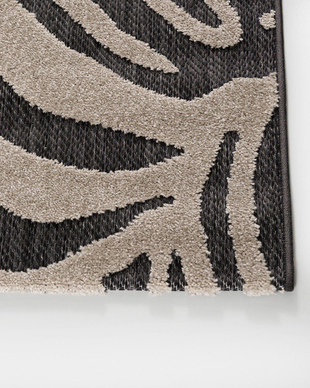 KOBEREC béžový pieskový cappuccino - 120 x 170 cm - čierna/béžová, textil (120/170cm) - Mazovia