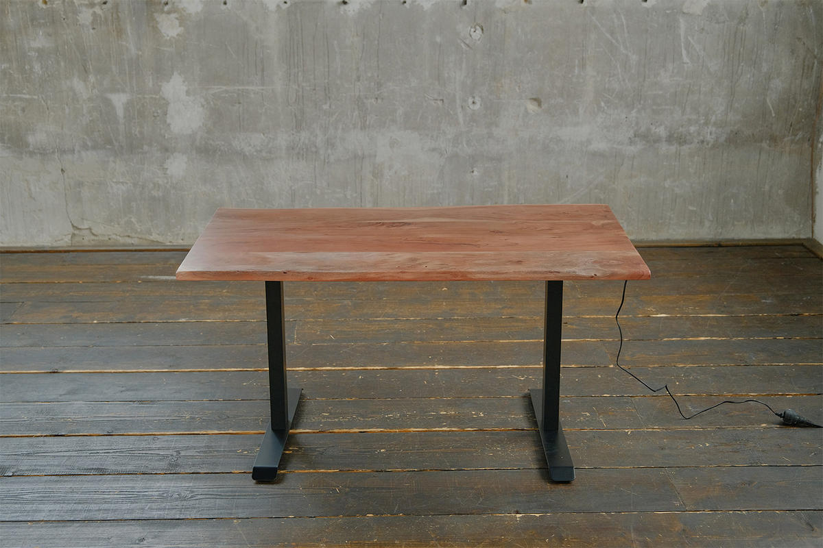 SCHREIBTISCH LORA elektrisch höhenverstellbar Nussbaum Dekor Akazie - Nussbaumfarben/Schwarz, Holz (180/90/72cm) - KAWOLA