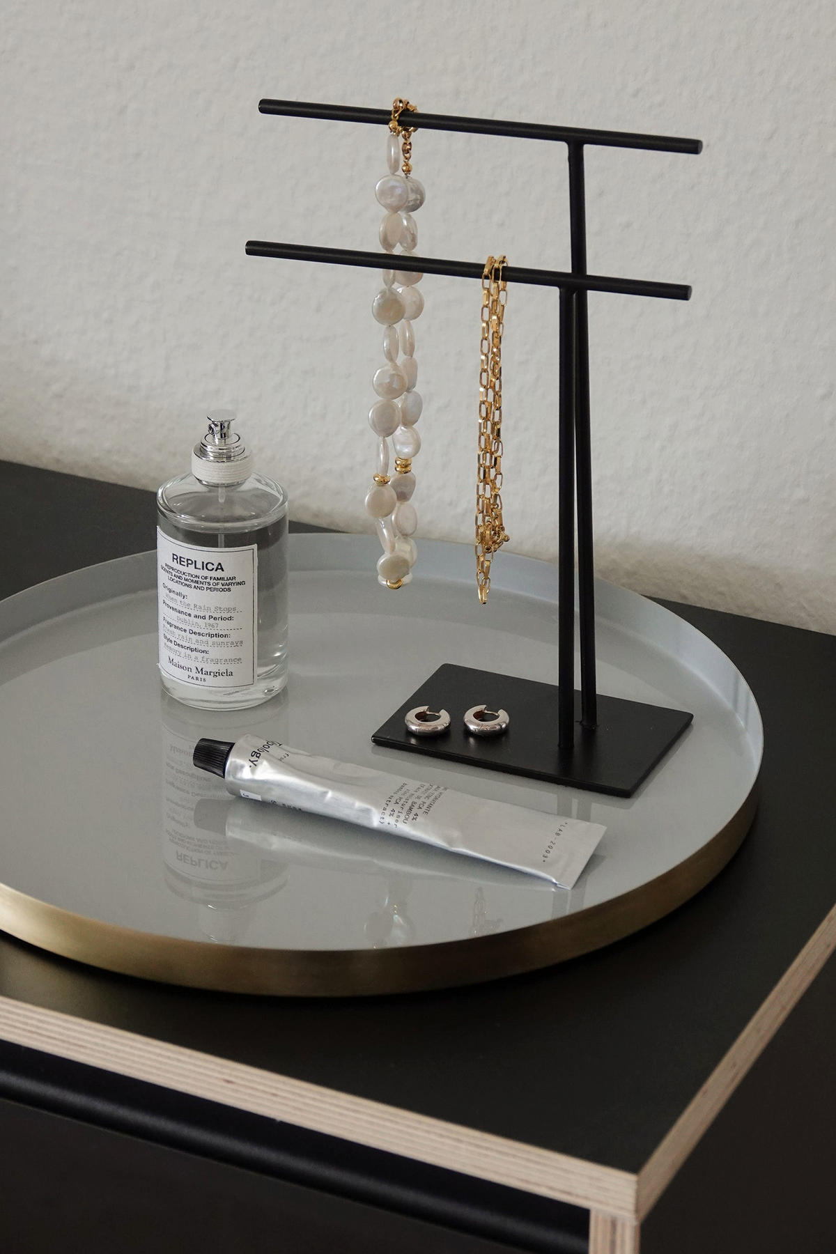 SCHMUCKSTÄNDER Butik aus Eisen in Schwarz 25/18,5 cm - Schwarz, Metall (18.5/7/25cm) - LaLe Living