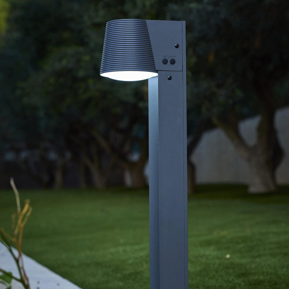 SOLINE Hoher H70CM Solarpoller - Schwarz, Kunststoff (18/13/70cm) - Lumisky