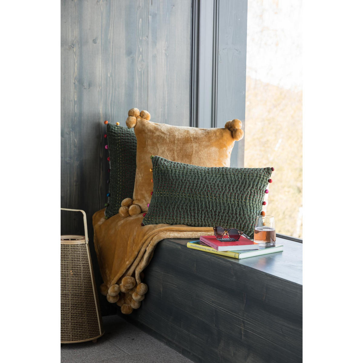 KISSEN Tender Pompons ocker 45 x 45 cm - Hellbraun, Textil (45/45cm) - Vivaraise