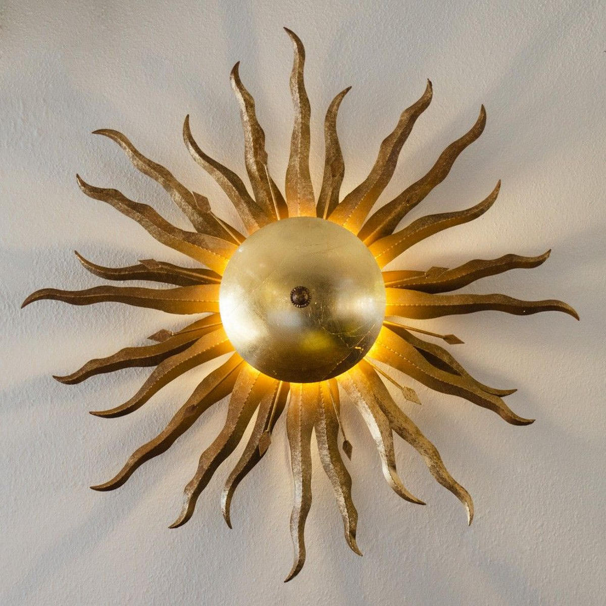 WAND-/DECKENLAMPE Diator L handgeschmiedete Sonne Rost- & Goldfarben - Goldfarben, Metall (47/47/15cm) - s.luce