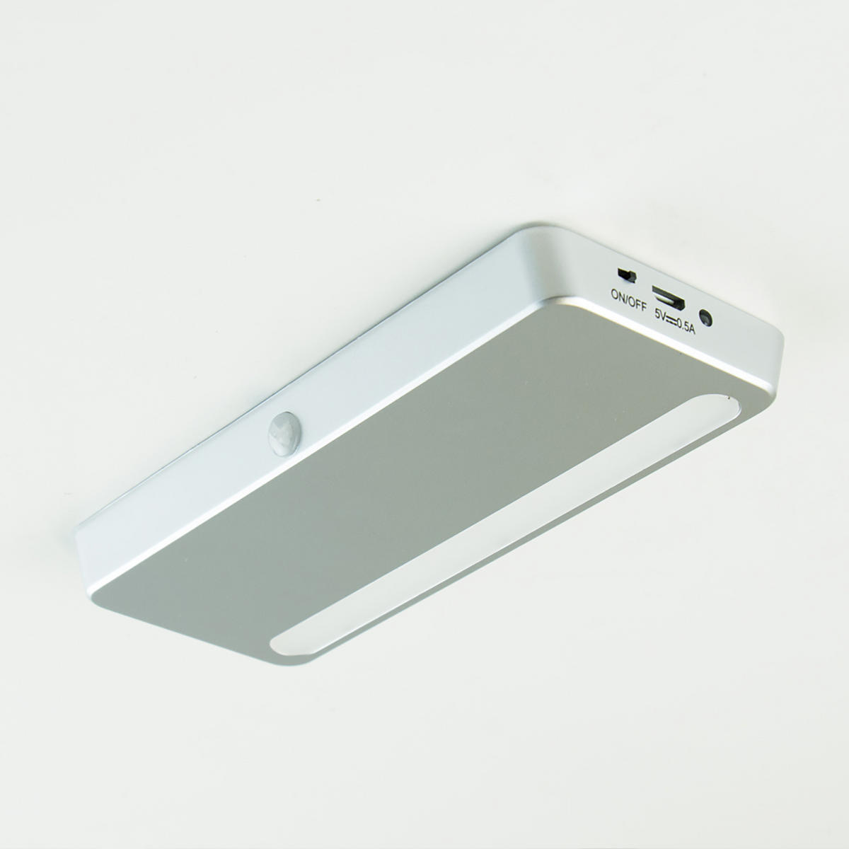 LED-LEUCHTE Kraz, USB wiederaufladbar, mit Bewegungssensor, natürliches weißes Licht 4.000K, Kunststoff, Metallisch grau - Silberfarben, Kunststoff (20/7.5/2cm) - EMUCA