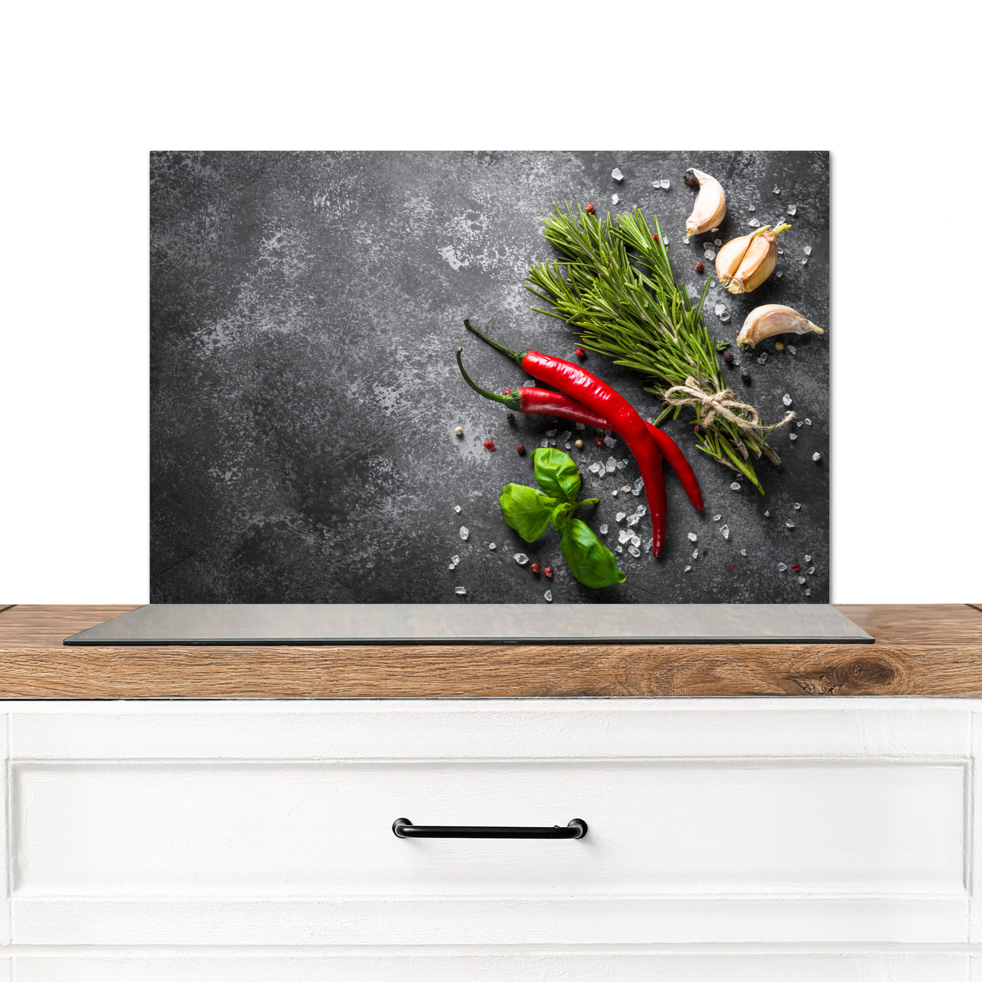 SPRITZSCHUTZ KÜCHE Pfeffer - Kräuter - Gewürze - Beton 70x50 cm - Rot, Metall (70/0.3/50cm) - MuchoWow